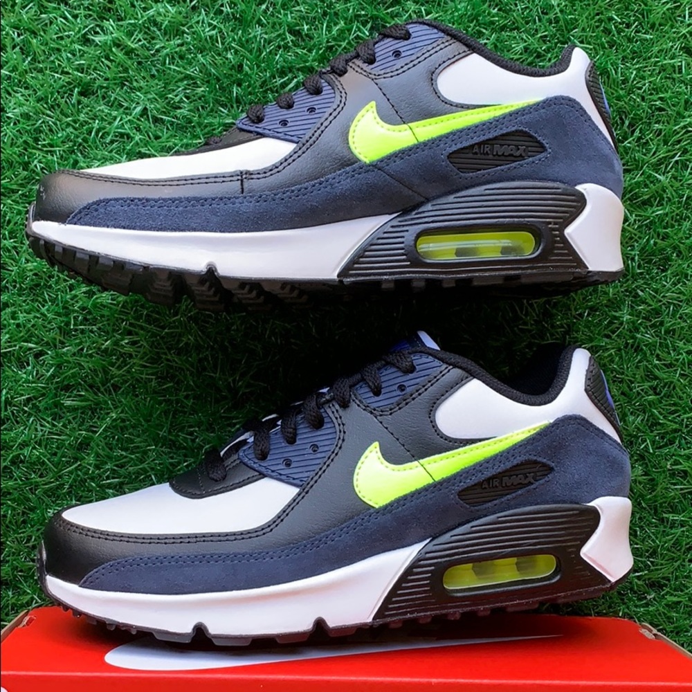NIKE AIR MAX 90 LTR (GS) WMNS - Picture 12 of 16